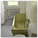 Schulstrasse24.de - First Floor - Bathroom with Bathroom with Bathtub
